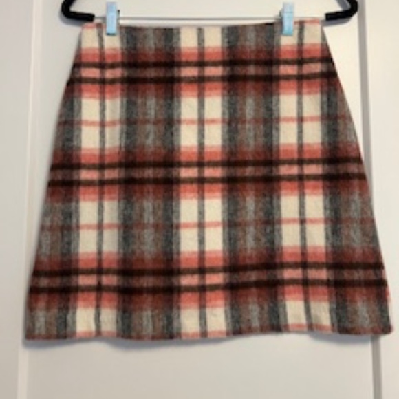 M&S plaid mini skirt - Picture 3 of 10